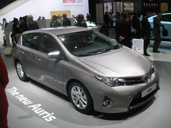 Toyota Auris unveiled at the Paris Motor Show - Toyota UK Magazine