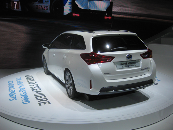 Paris 2012: Toyota Auris Touring Sports [Live Photos] - autoevolution