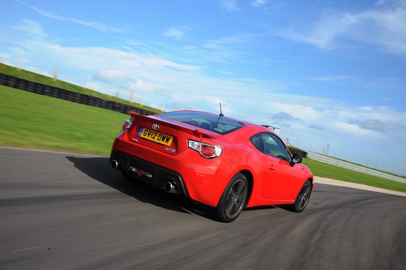 Auto Express GT86 rear