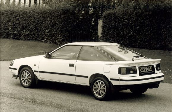 Toyota_Celica_GT_1987_Rear3_4_HiRes