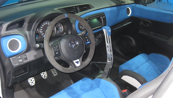 Yaris Hybrid-R interior