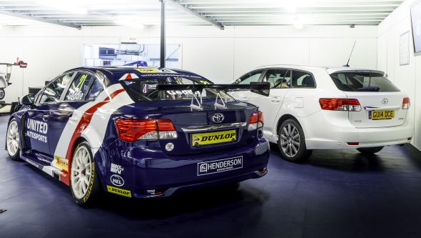 Avensis race road 016