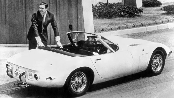 1967_2000GT_james_bond