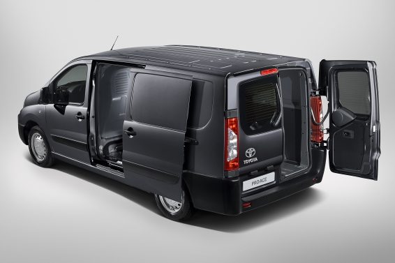 Toyota Proace rear view