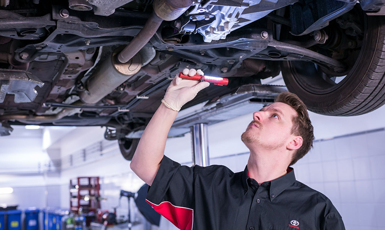 Toyota Yaris servicing