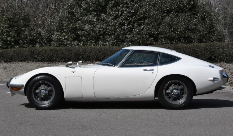 Toyota 2000GT 05