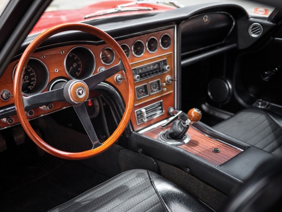 1967 Toyota 2000GT - interior