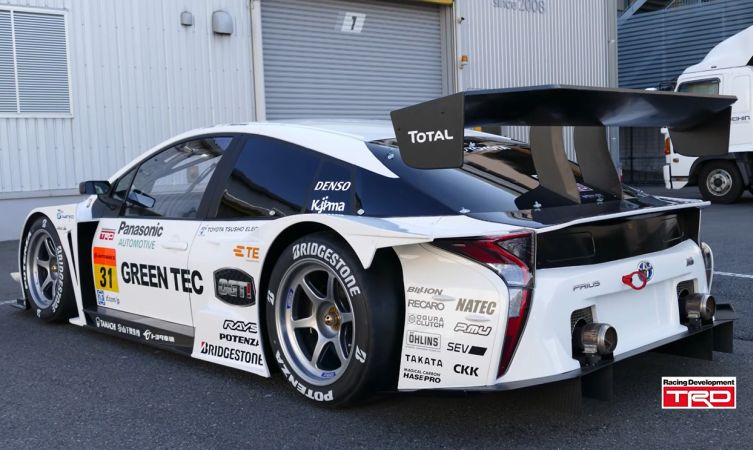 Toyota Prius GT300