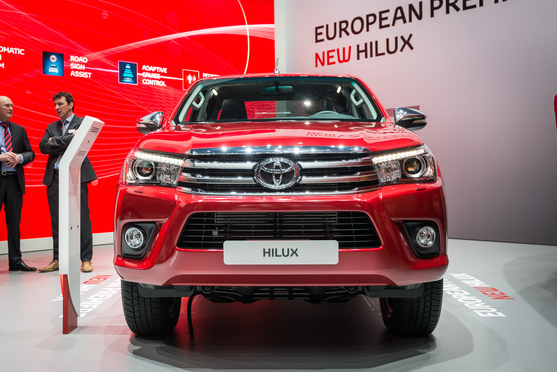 2016 Toyota Hilux front 