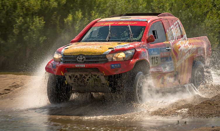 Silk Way Rally 06