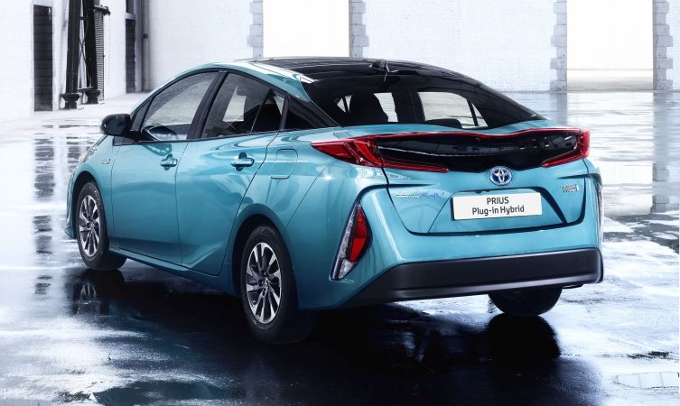 Toyota prius plug in deals hybrid 2016