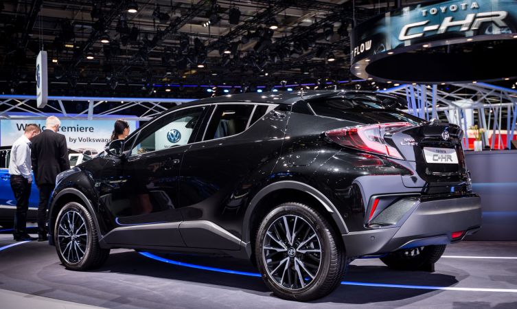 c-hr-at-paris-2016-01