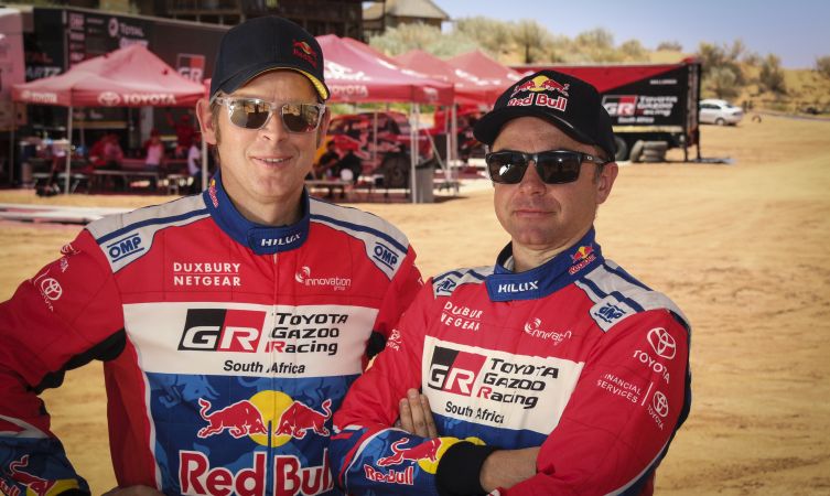 2017-dakar-rally-drivers-car-302