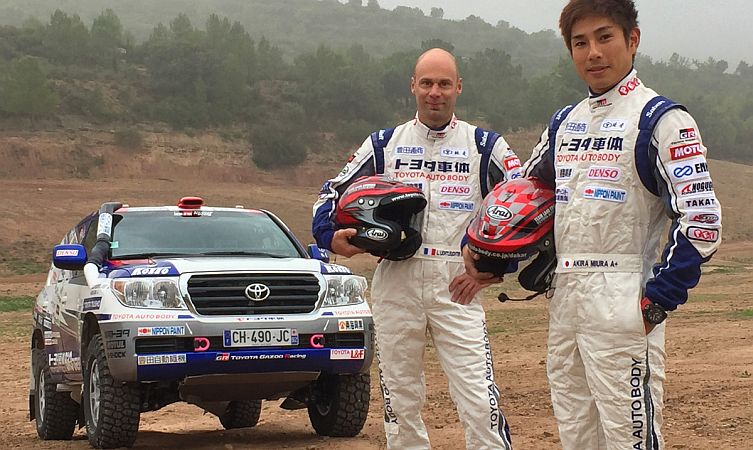 2017-dakar-rally-drivers-car-332