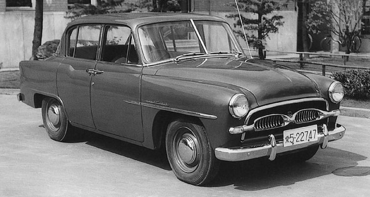 Toyopet Crown: America's first Japanese car - Toyota UK Magazine