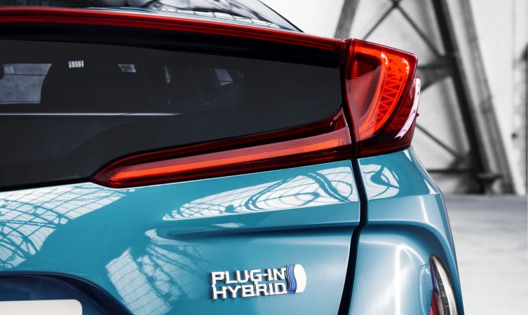 outstanding firsts 2017 toyota prius plug
