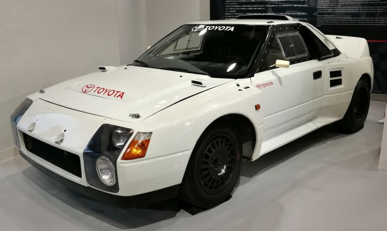 Toyota 222D