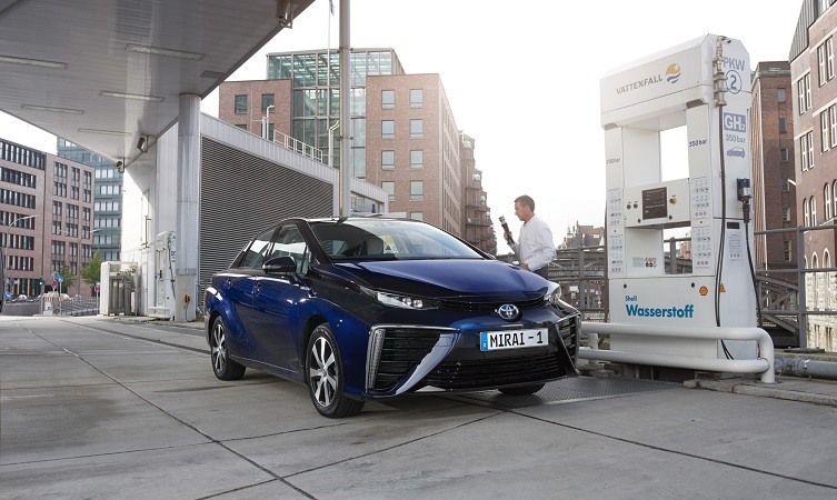 refuel a hydrogen car