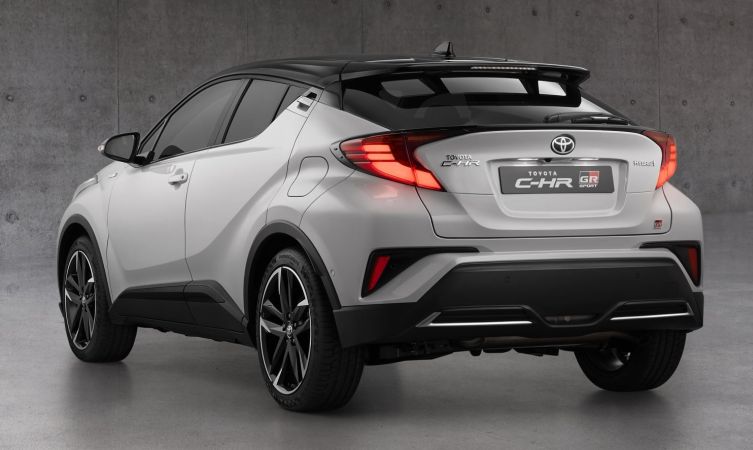 Купить Toyota C-HR в комплектации GR Sport по цене от ₽ Москва