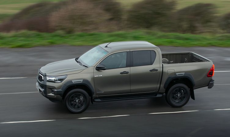 2021 Toyota Hilux reviews