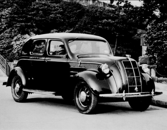 1936_Toyota_Model_AA_sedan_2 (590x460)