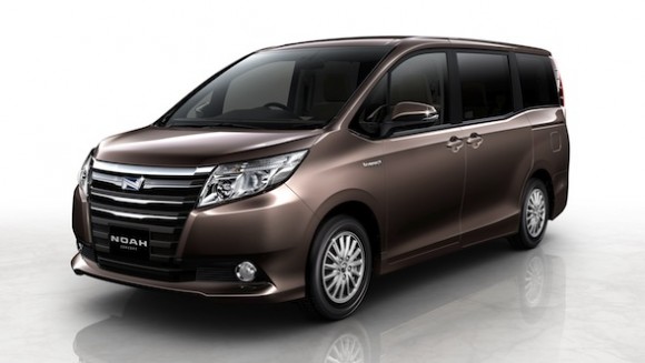 2013_Tokyo_Motor_Show_Toyota_Noah_Concept__001