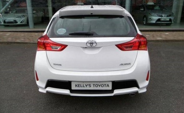 Auris TRD rear