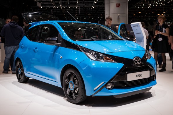 Aygo blue on stand