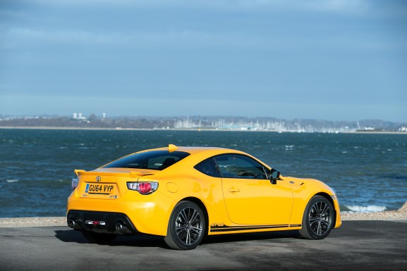 Toyota GT86 Giallo (11)