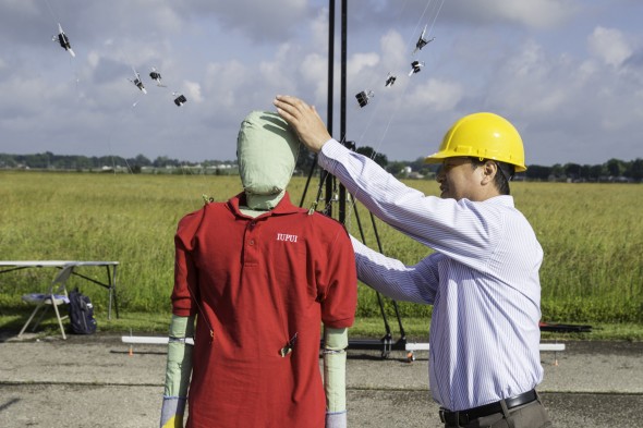 Pedestrian-mannequin-safety