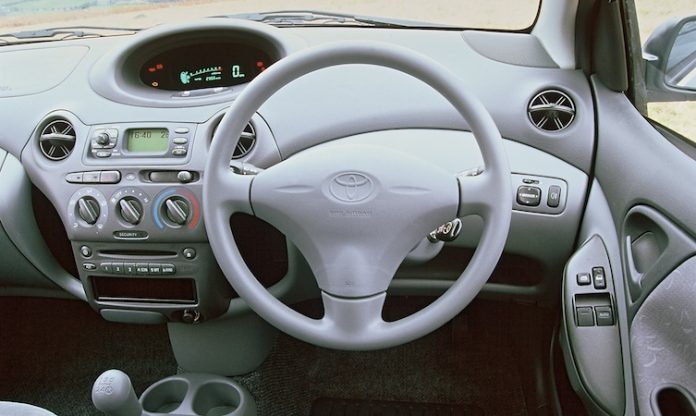 1999 Toyota Yaris