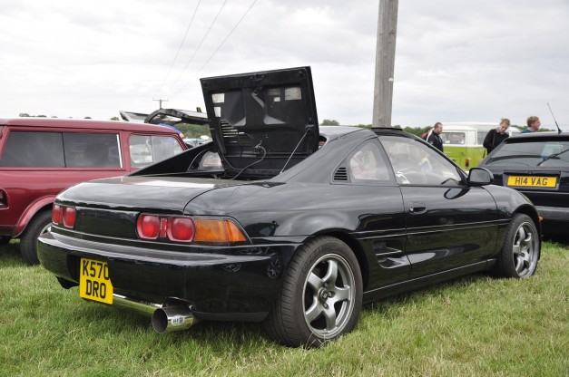 Toyota MR2 (2)