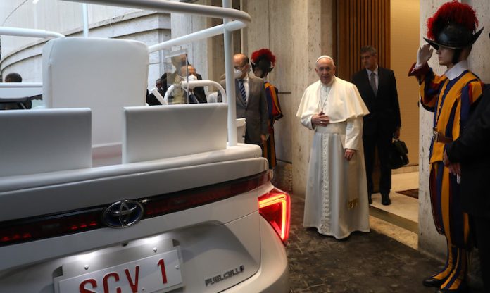 Hydrogen Popemobile