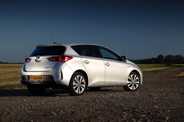 Auris H silver r3q