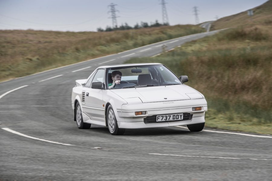 Used Toyota MR2 cornering