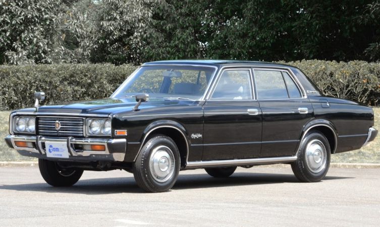 Toyota crown модельный ряд