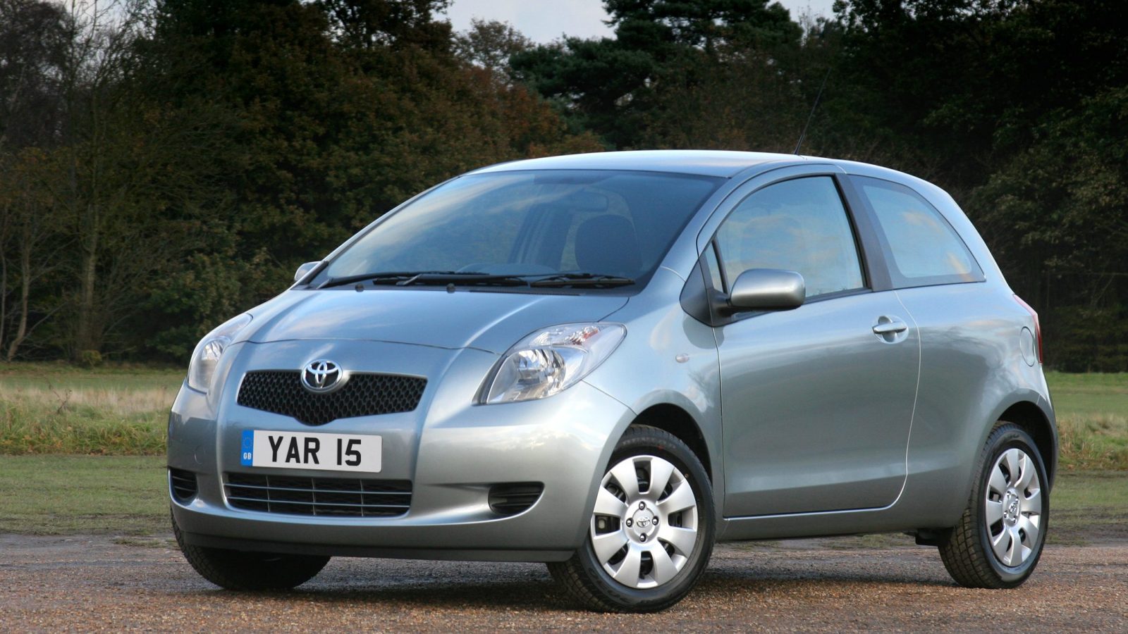 Second-generation Toyota Yaris 2005