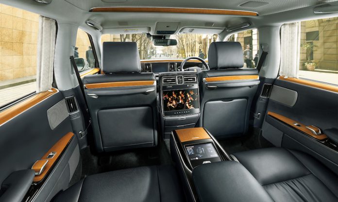 Source Luxury VIP seat van interior design accessories electric power seats  Limousine Conversions Conversion Van Seat for KIA Carnival on m.alibaba.com