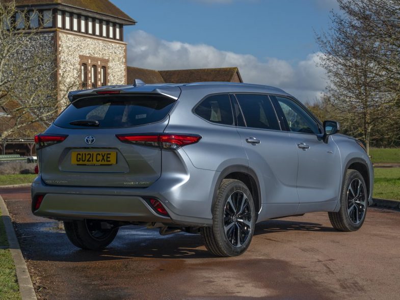 Meet the new Toyota Highlander hybrid SUV - Toyota UK Magazine