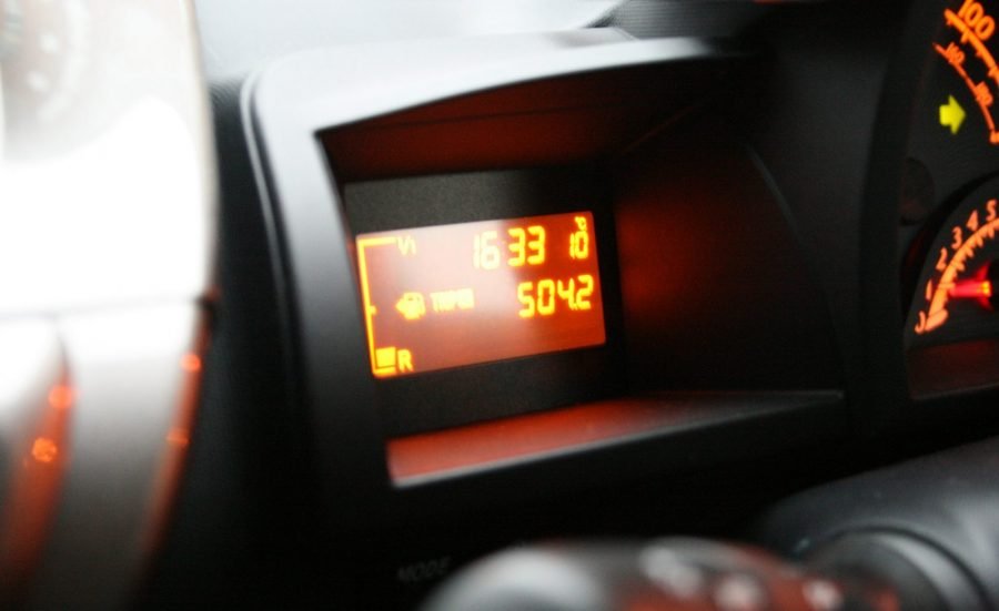 toyota iq fuel economy dashboard display