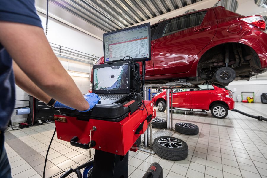 Toyota Yaris servicing