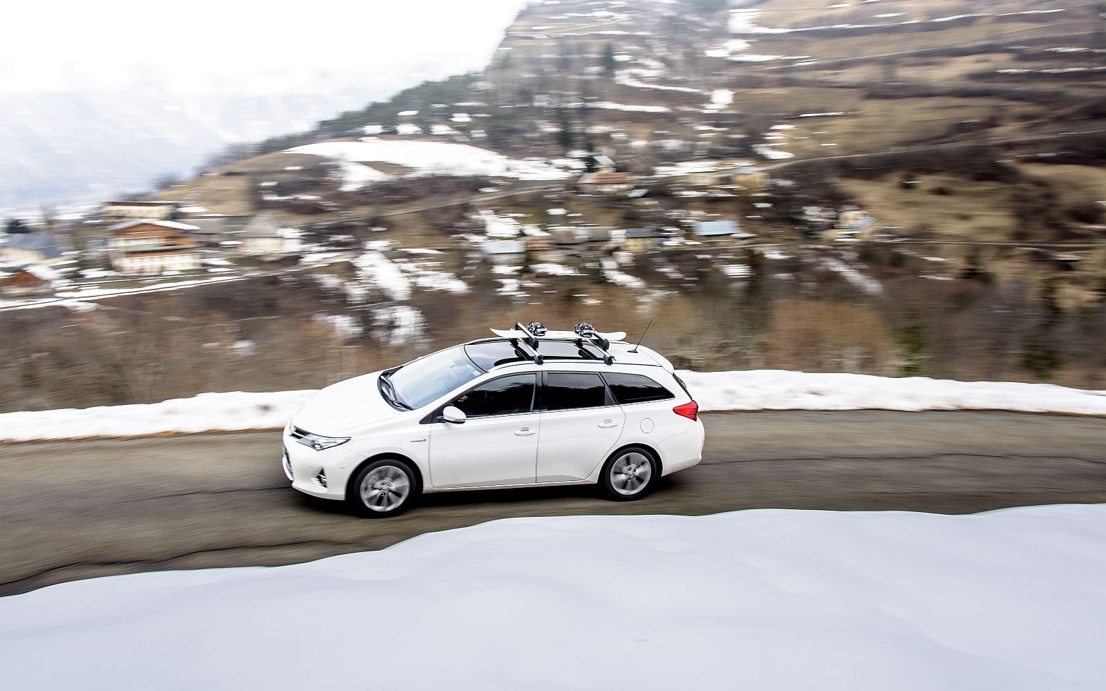 Why does fuel economy drop in winter? Toyota UK Magazine