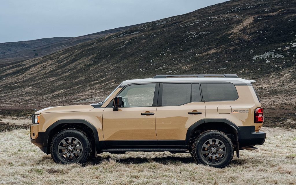 2024 Land Cruiser reviews: the first media drives - Toyota UK Magazine